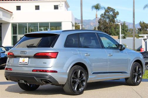 2025 Audi Q7 55 Premium Plus