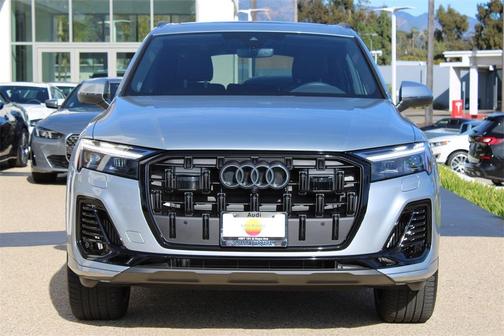 2025 Audi Q7 55 Premium Plus