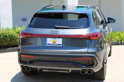 2025 Audi SQ5 3.0T quattro Premium