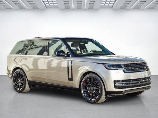 2025 Land Rover Range Rover SE