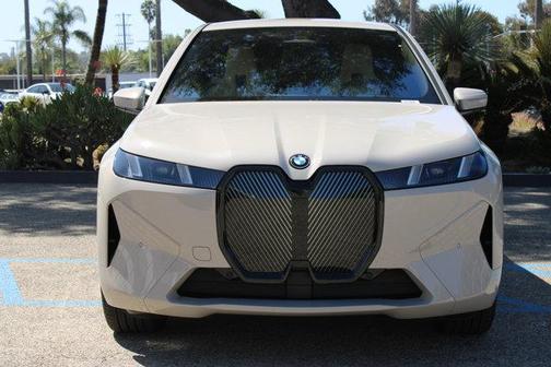 2026 BMW iX xDrive45