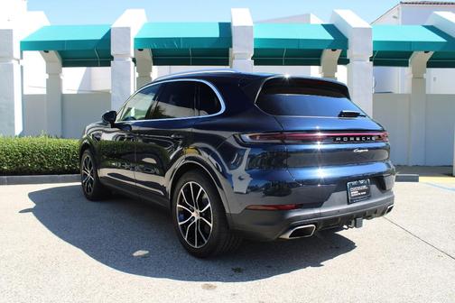2025 Porsche Cayenne Base