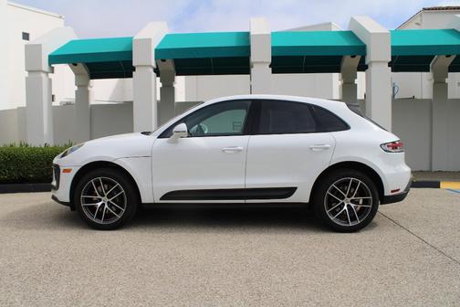 White 2025 Porsche Macan Base
