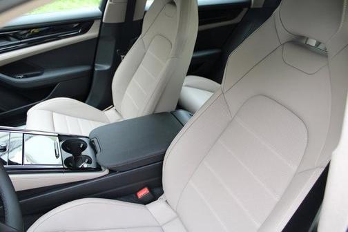 2026 Porsche Panamera 