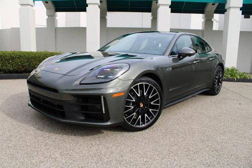 2026 Porsche Panamera 