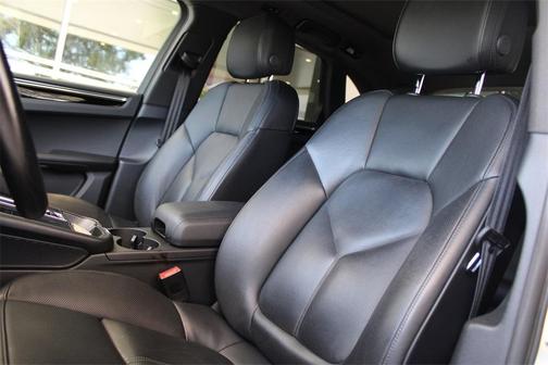 2024 Porsche Macan S