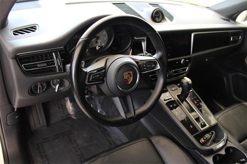 2024 Porsche Macan S