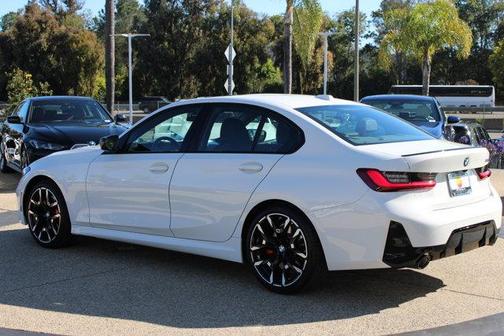 2025 BMW 330 i