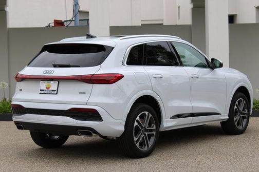 2025 Audi Q5 Premium
