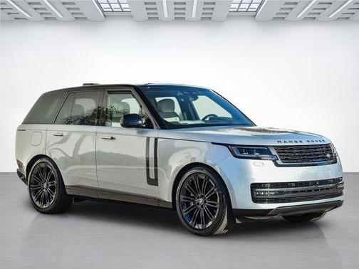 2025 Land Rover Range Rover SE