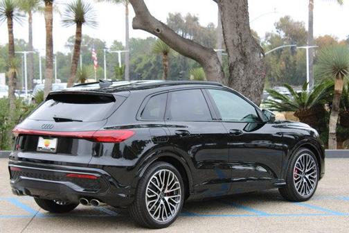 2025 Audi SQ5 3.0T quattro Premium
