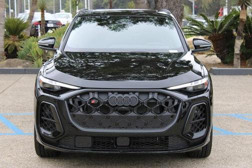 2025 Audi SQ5 3.0T quattro Premium