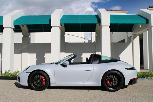 2023 Porsche 911 Targa 4 GTS