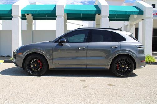 2021 Porsche Cayenne GTS