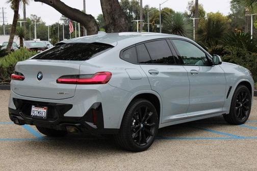 2023 BMW X4 xDrive30i