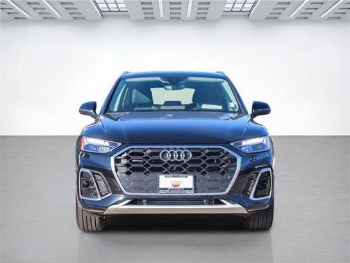 2024 Audi Q5 45 S line quattro Premium