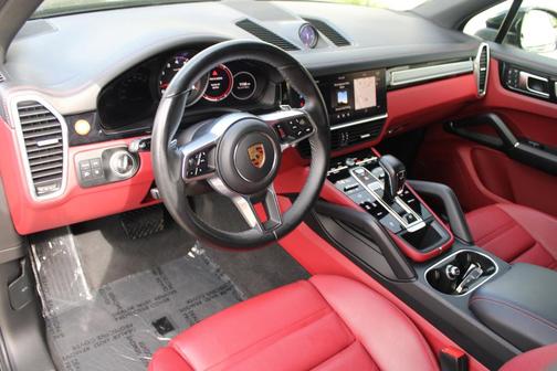 2023 Porsche Cayenne Platinum Edition