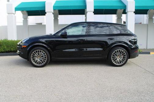 2023 Porsche Cayenne Platinum Edition