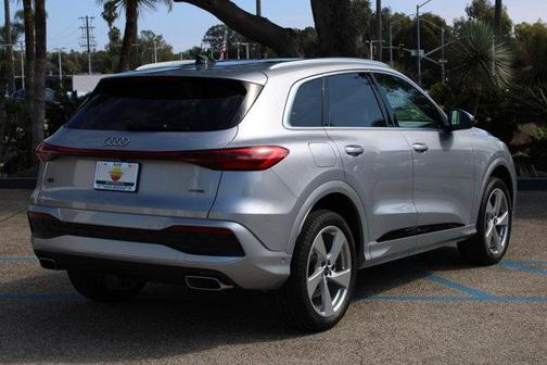2025 Audi Q5 Premium Plus
