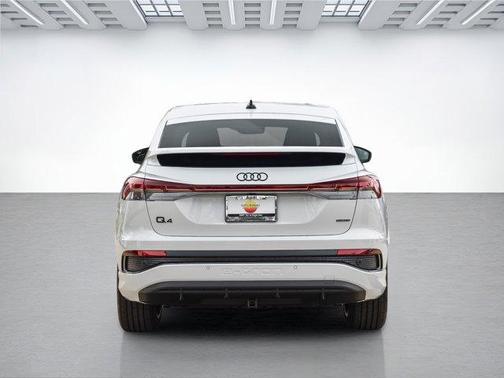 2025 Audi Q4 e-tron 55 quattro Premium