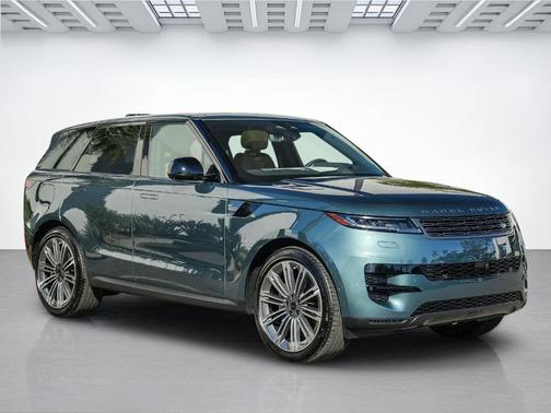 Giola Green 2026 Land Rover Range Rover Sport P360 SE