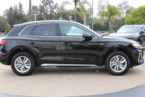 2024 Audi Q5 45 S line Premium