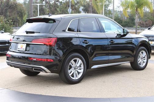 2024 Audi Q5 45 S line Premium