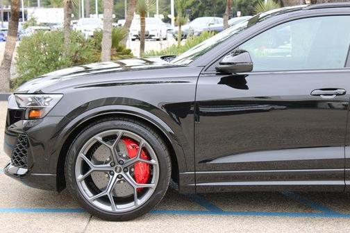 2025 Audi RS Q8 4.0T quattro performance