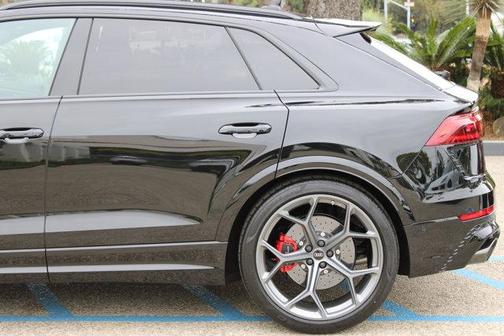 2025 Audi RS Q8 4.0T quattro performance