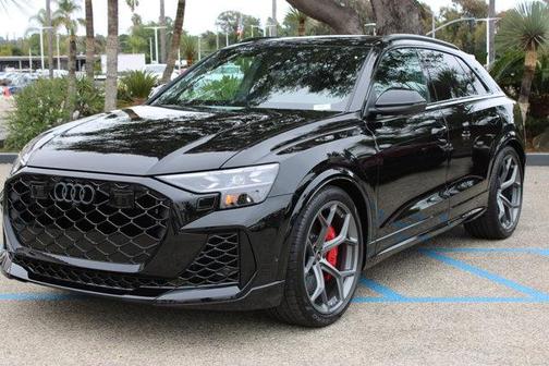 2025 Audi RS Q8 4.0T quattro performance