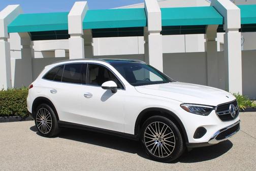 Polar White 2026 Mercedes-Benz GLC 300 Base