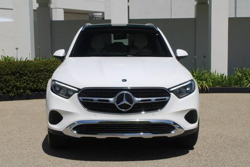 Polar White 2026 Mercedes-Benz GLC 300 Base