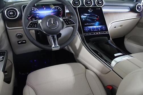 Polar White 2026 Mercedes-Benz GLC 300 Base