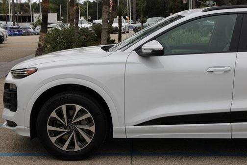 2025 Audi Q6 e-tron Premium