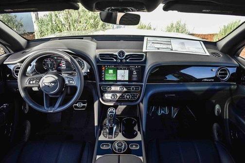 2025 Bentley Bentayga 