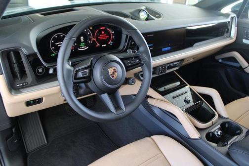 Montego Blue Metallic 2026 Porsche Cayenne Base
