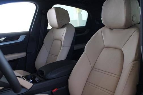 Montego Blue Metallic 2026 Porsche Cayenne Base