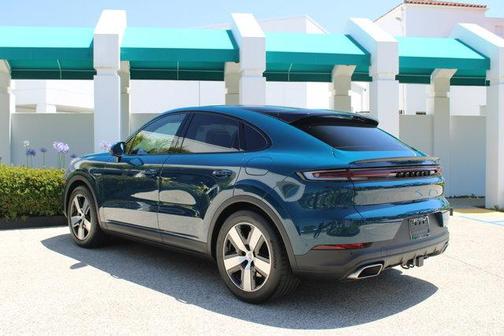 Montego Blue Metallic 2026 Porsche Cayenne Base