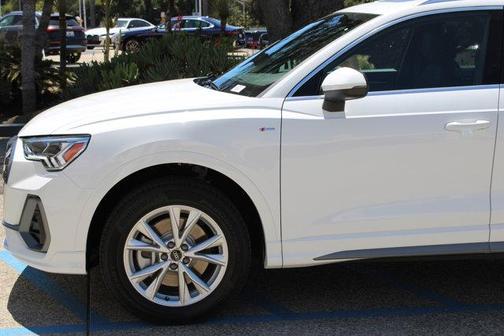 2025 Audi Q3 45 S line Premium