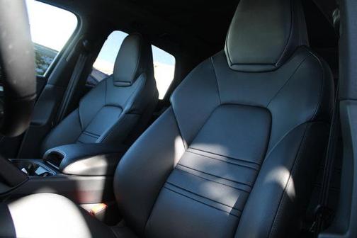 2025 Porsche Cayenne Base