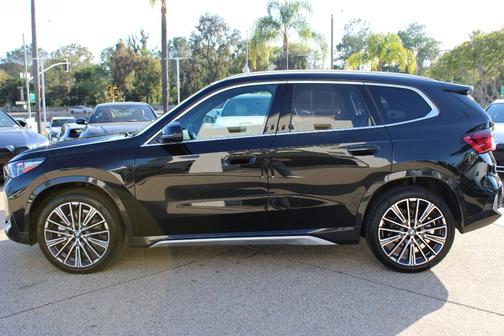 Black Sapphire Metallic 2026 BMW X1 xDrive28i