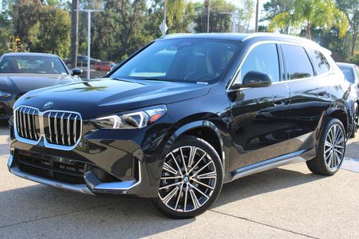 Black Sapphire Metallic 2026 BMW X1 xDrive28i