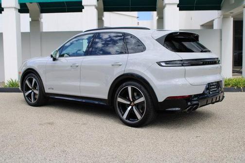 2026 Porsche Cayenne GTS