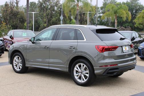 Chronos Gray Metallic 2025 Audi Q3 45 S line Premium