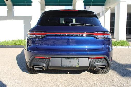 2026 Porsche Macan 