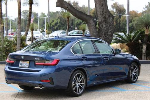 2022 BMW 330 i