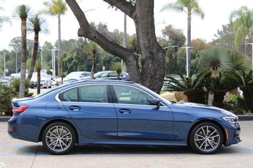 2022 BMW 330 i