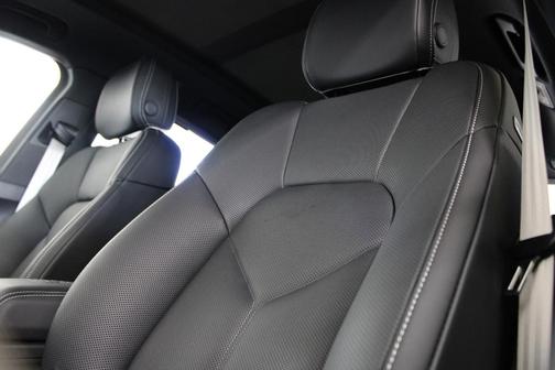 Jet Black Metallic 2026 Porsche Macan Base