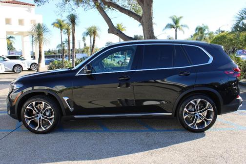 Black Sapphire Metallic 2026 BMW X5 xDrive40i