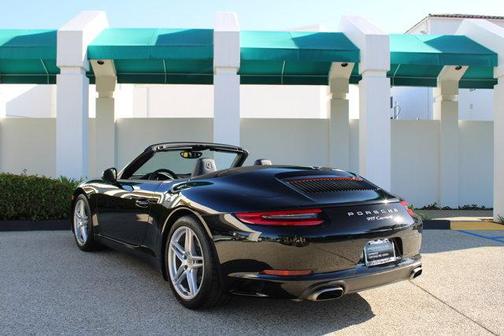 2017 Porsche 911 Carrera